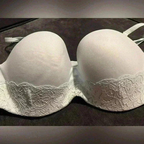 Victoria’s Secret lined removable straps lace detail mint green 34DD bra curvy - Picture 6 of 7